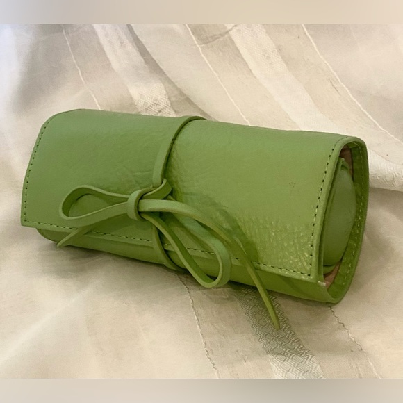 Rowallan Green Leather Jewelry Roll with Removable Pouch - Picture 11 of 11